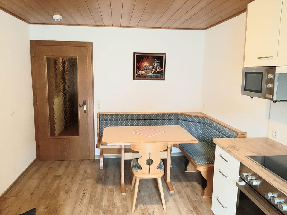 Apartment | Dining