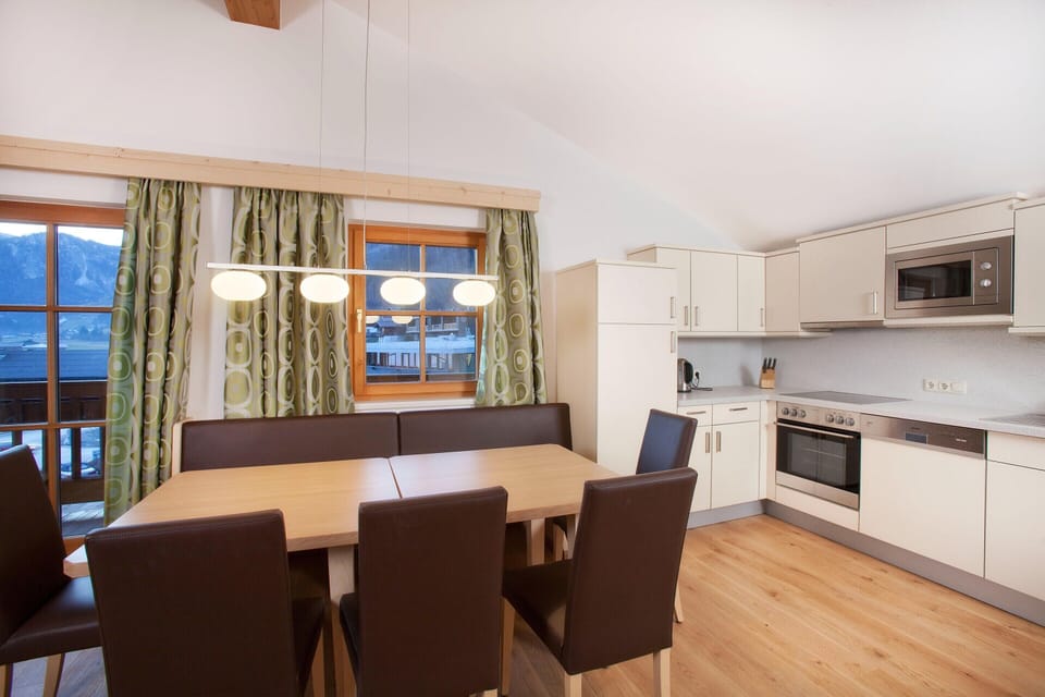 Apartment | Dining