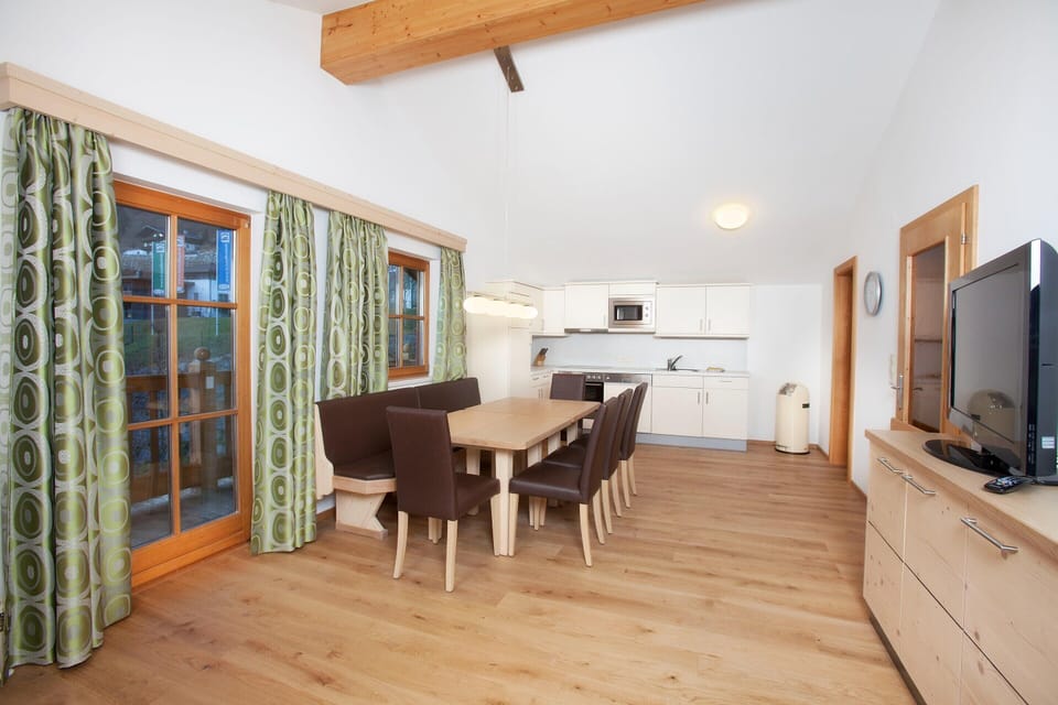 Apartment | Dining