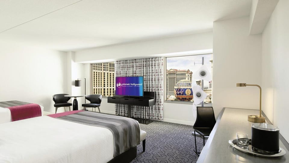 PH Ultra Resort Dub Qn 026.jpg