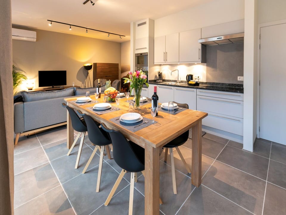 Apartment | Private kitchen | Coffee/tea maker, electric kettle, toaster