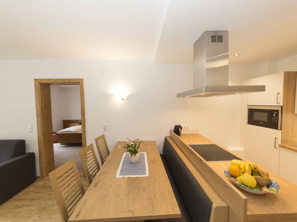 Apartment | Dining