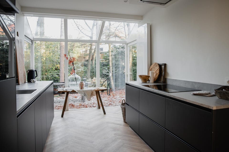House | Private kitchen | Electric kettle, highchair