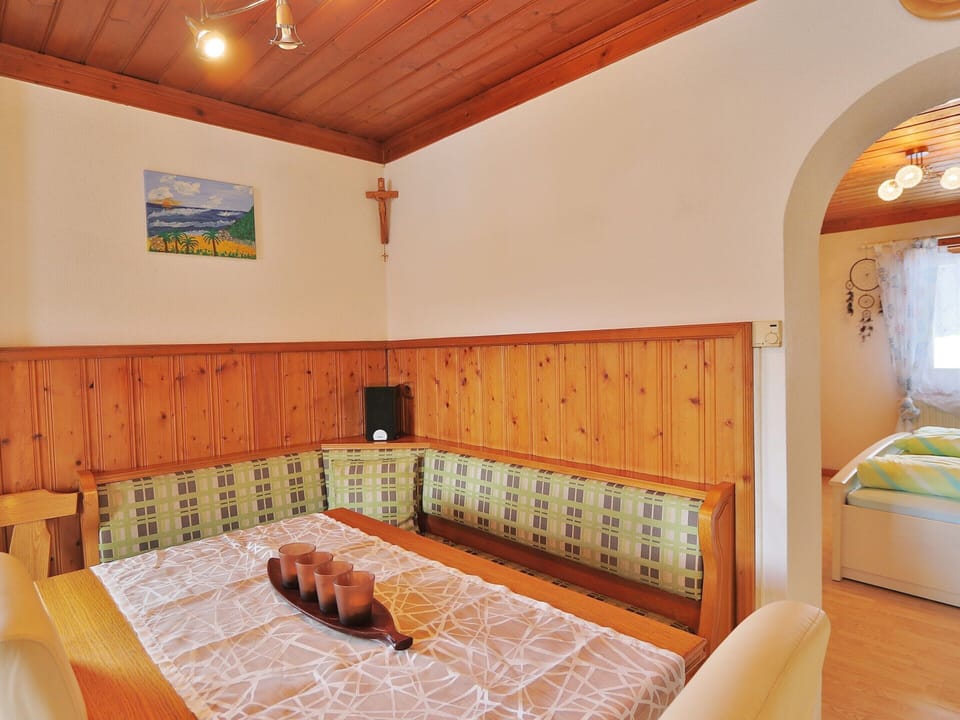Apartment | 3 bedrooms, individually furnished, bed sheets