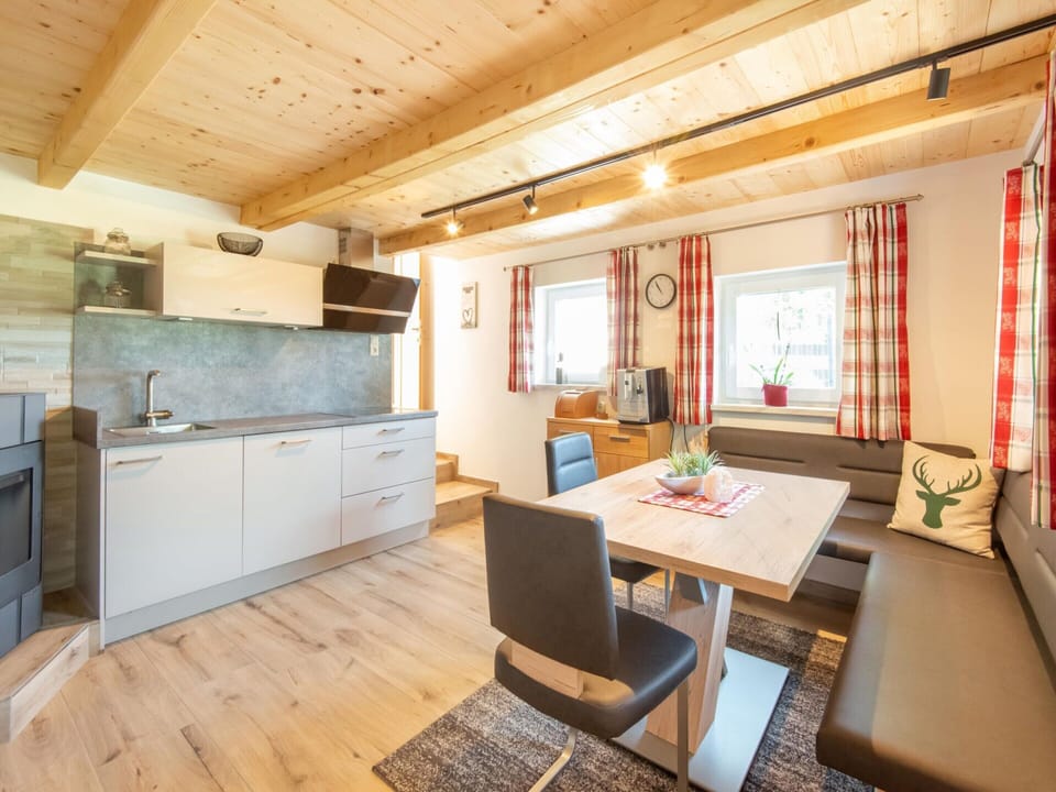 House | Private kitchen | Microwave, dishwasher, electric kettle, toaster
