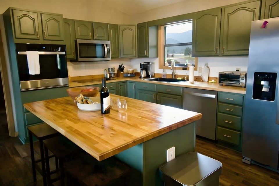 Enjoy the newly renovated kitchen perfect for pancake-making