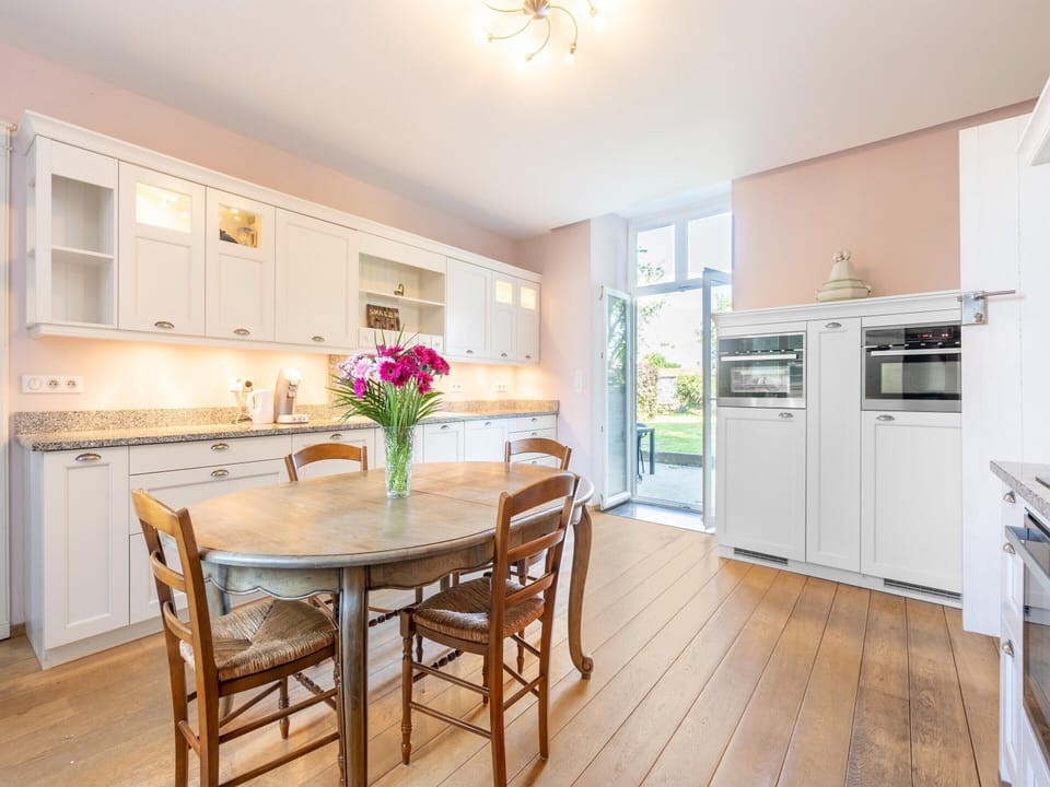 House | Dining