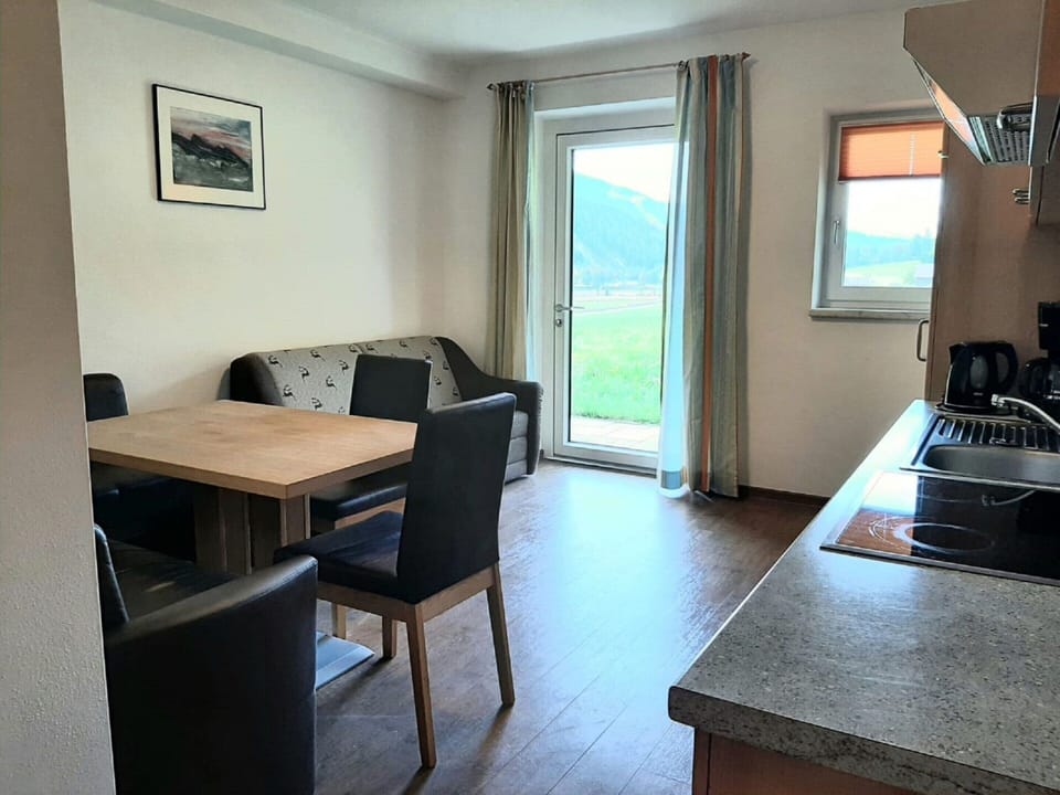 Apartment | Dining
