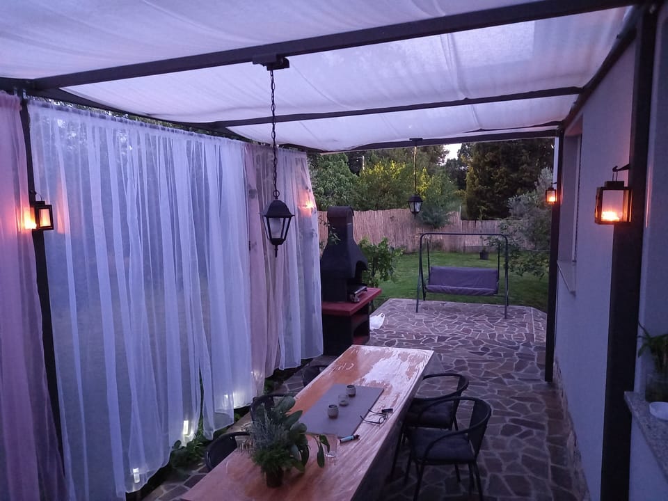 Outdoor grill  