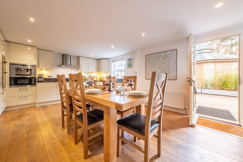 Ground floor: Enter in to open-plan kitchen/ diner