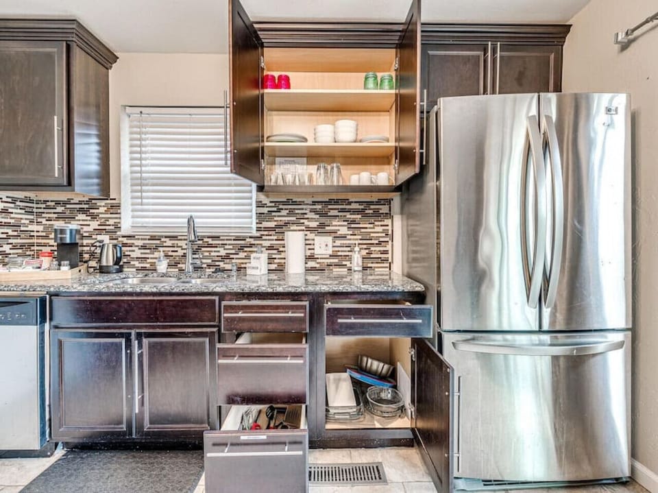 Fully equipped kitchen