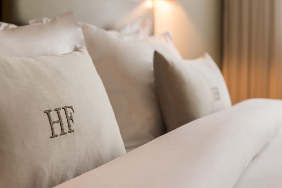 Executive Double Room | Minibar, in-room safe, desk, soundproofing