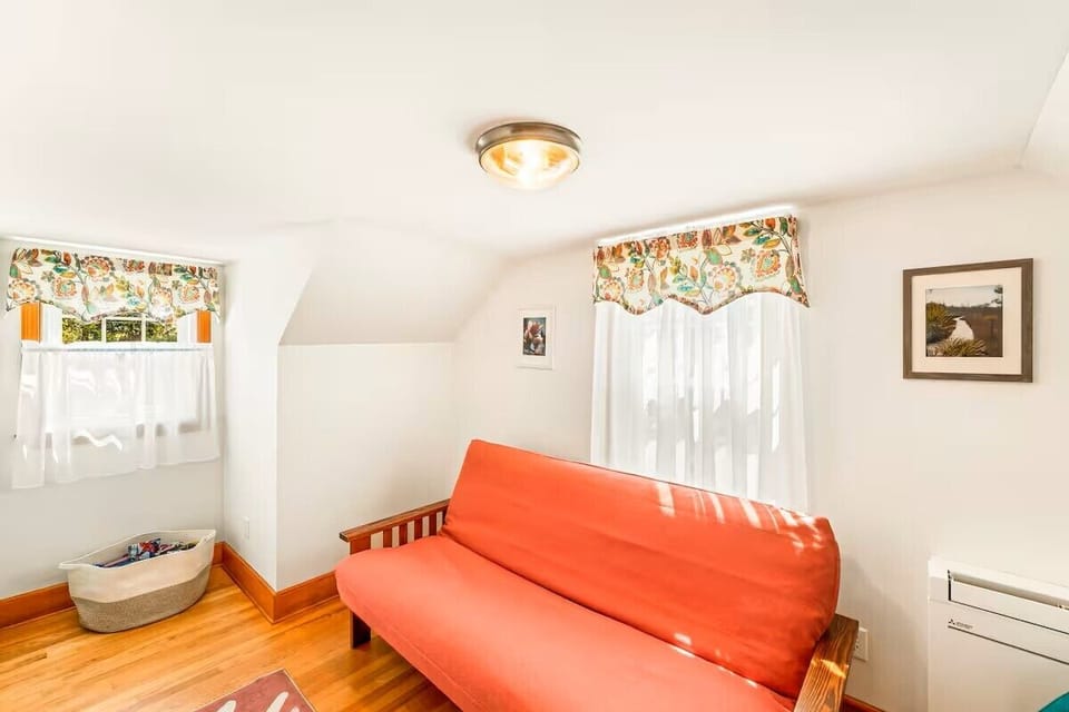 Office/Futon/Play Room