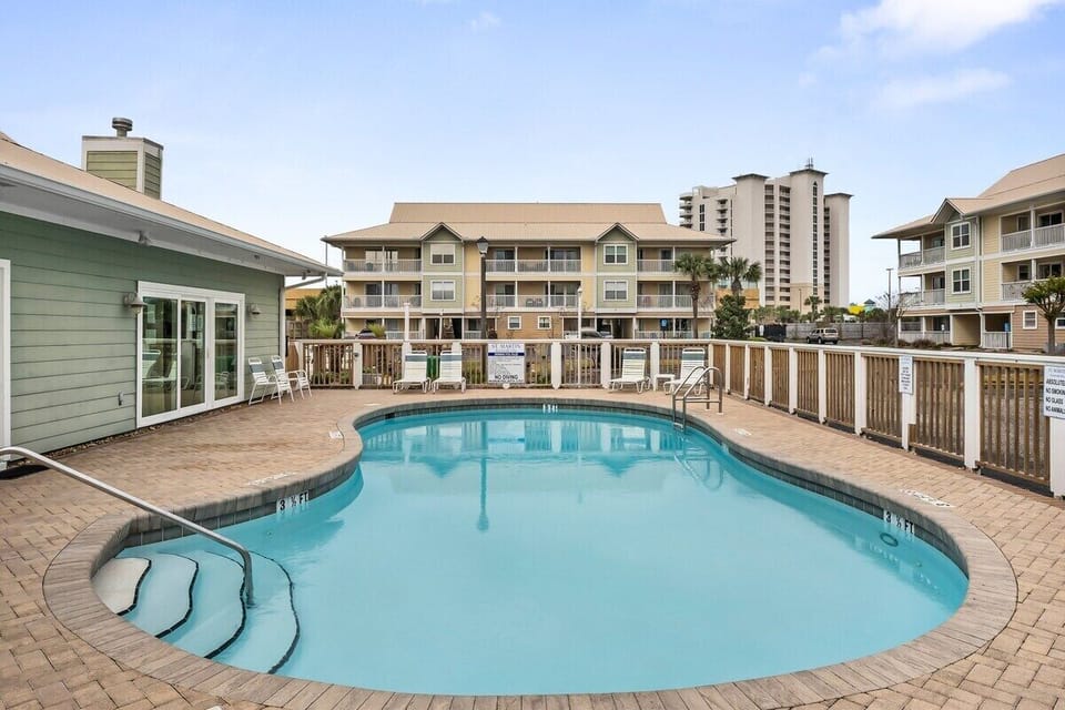 Escape the heat and dive into luxury at our Destin oasis.