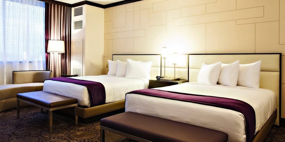 2 Queen Beds