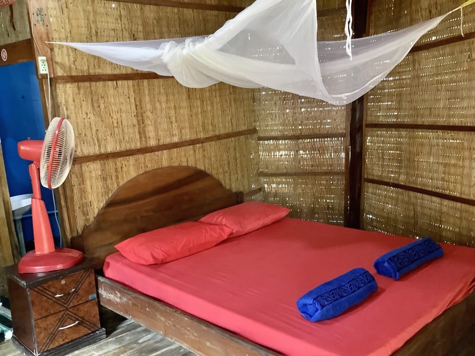 Traditional Tree House | Bed sheets