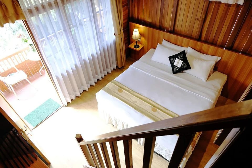 Family Bungalow | Desk, free WiFi, bed sheets