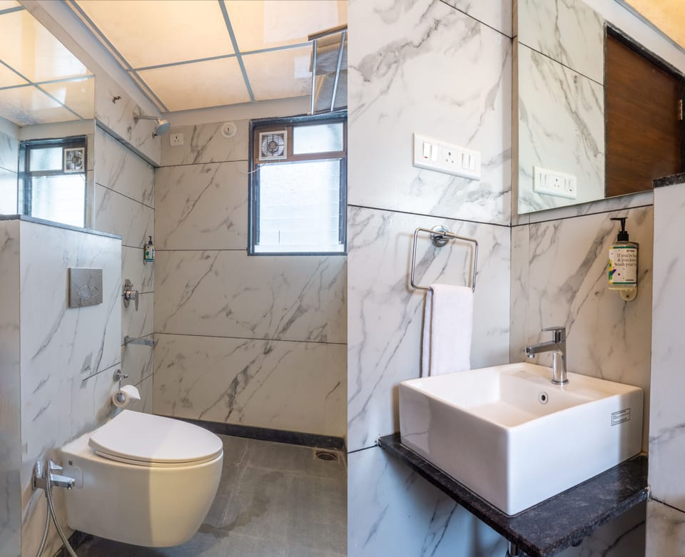 Premium Double Room | In-room safe, desk, iron/ironing board, free WiFi