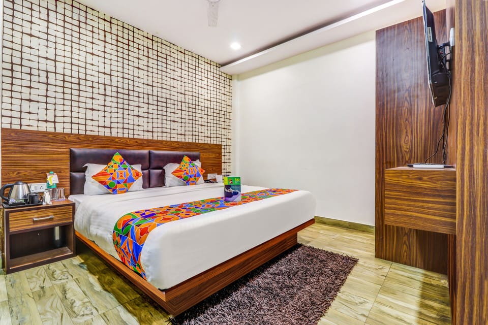 Executive Room | Egyptian cotton sheets, premium bedding, in-room safe, desk