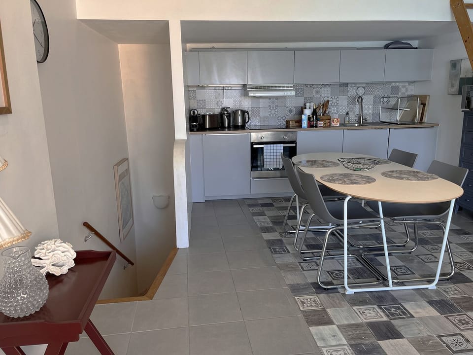 Kitchen with the stairs