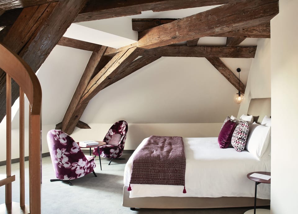 Deluxe Room | 1 bedroom, premium bedding, minibar, in-room safe