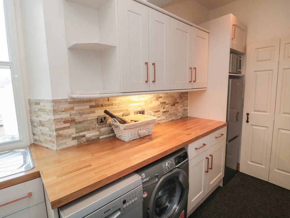 Fridge, dishwasher, electric kettle, toaster