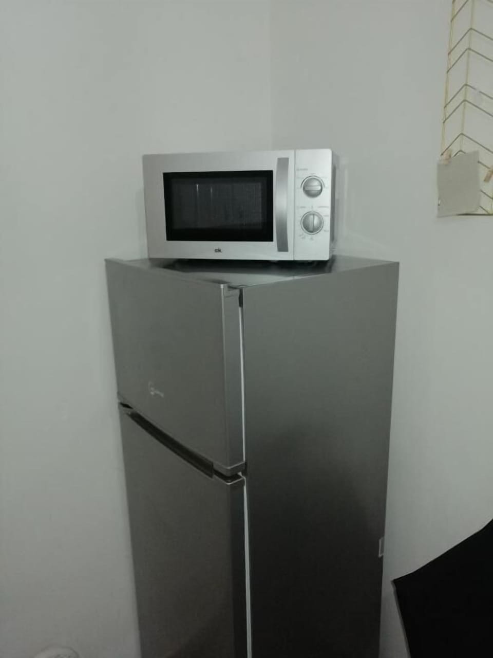 Full-size fridge, microwave, stovetop, electric kettle