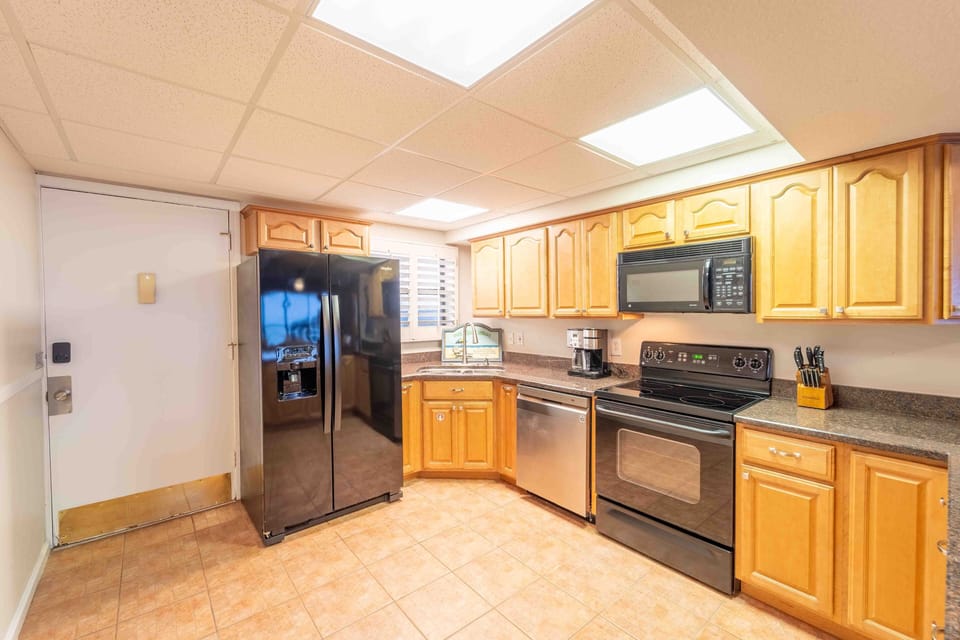 779 Fully equipped kitchen