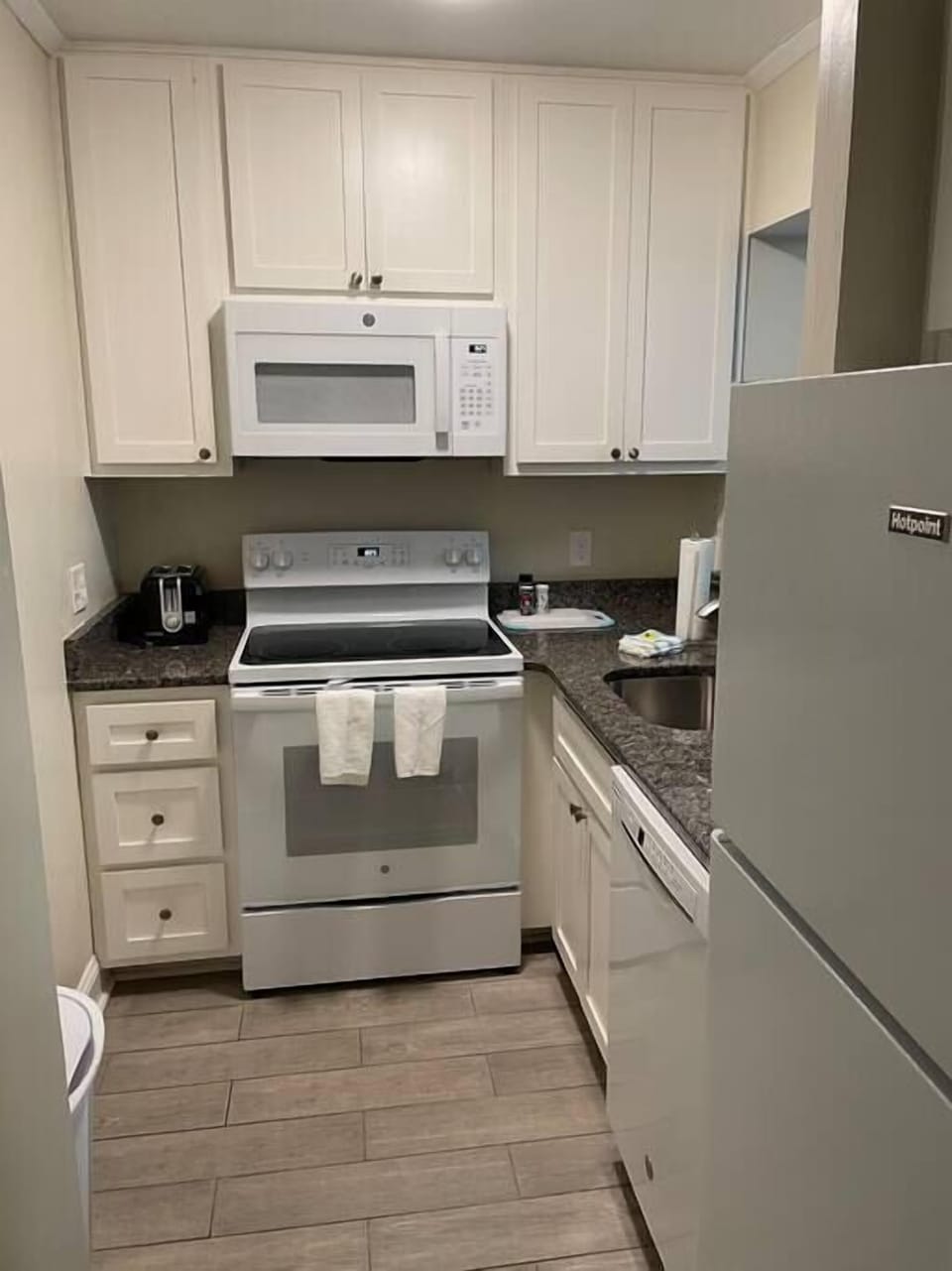 Kitchen (2)