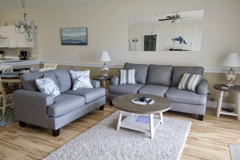 Living Room-Pullout Sofabed