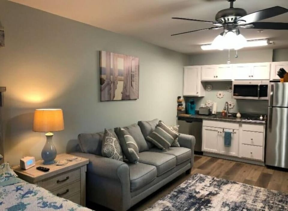 Living Area (2)