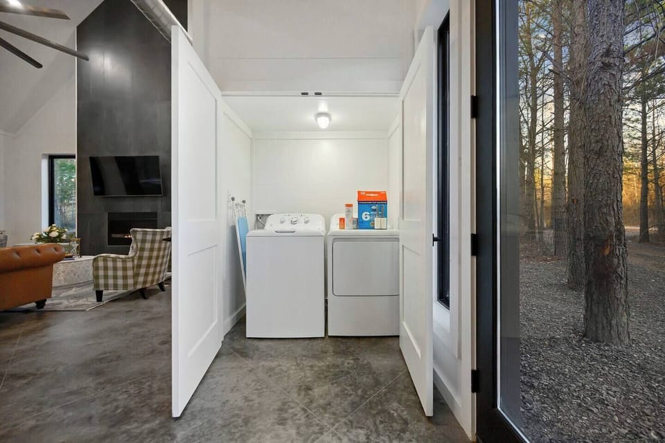 Washer / dryer access
