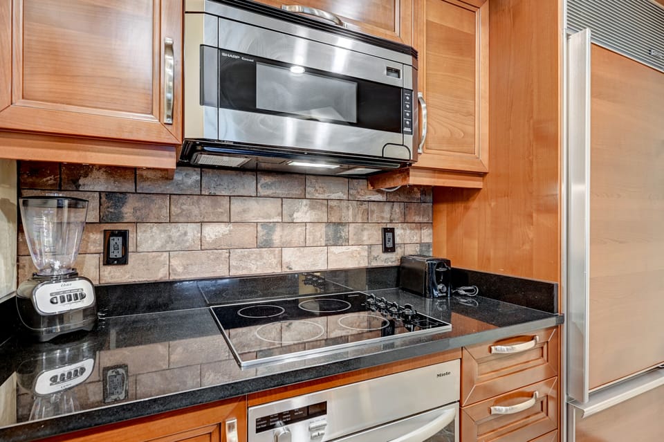 Sparkling stainless steel appliances 