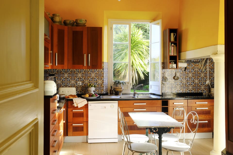 Ground Floor: Kitchen