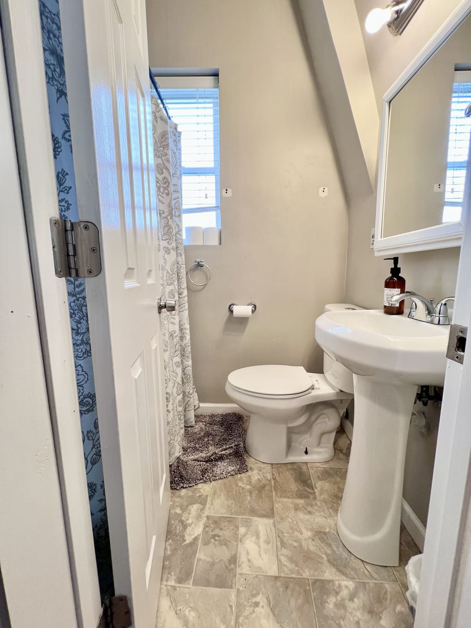 Full bathroom with tub/shower combo
