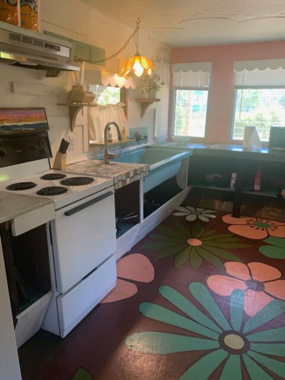 Flower Box Cottage Kitchen