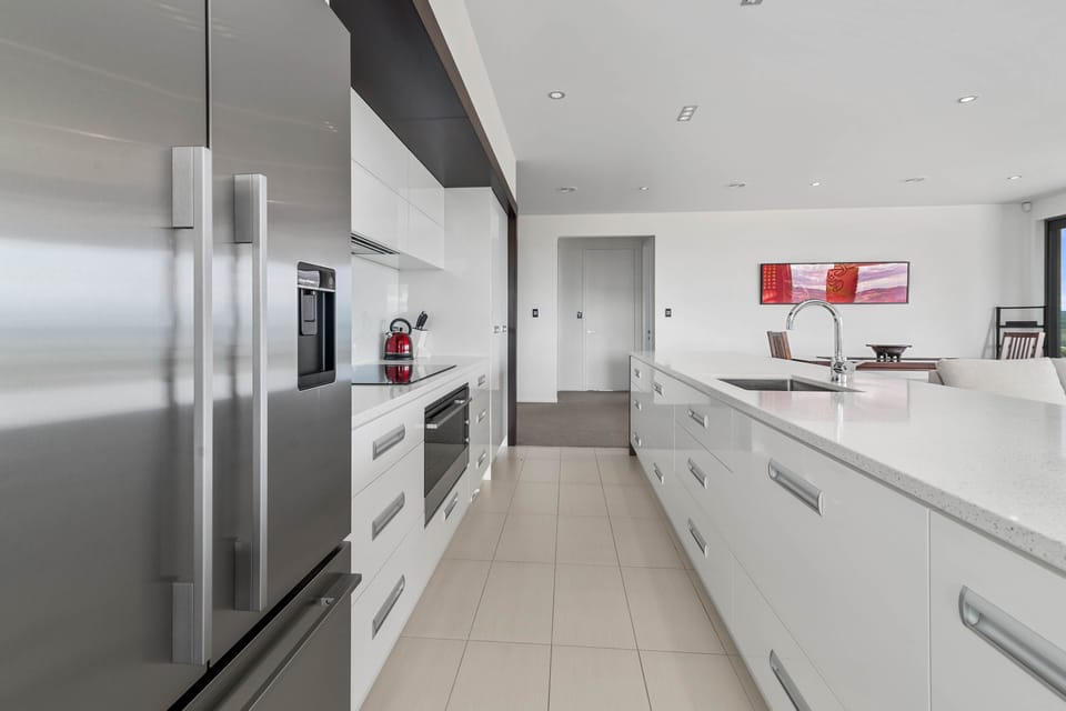 House, 3 Bedrooms | Private kitchen | Full-size fridge, microwave, oven, stovetop