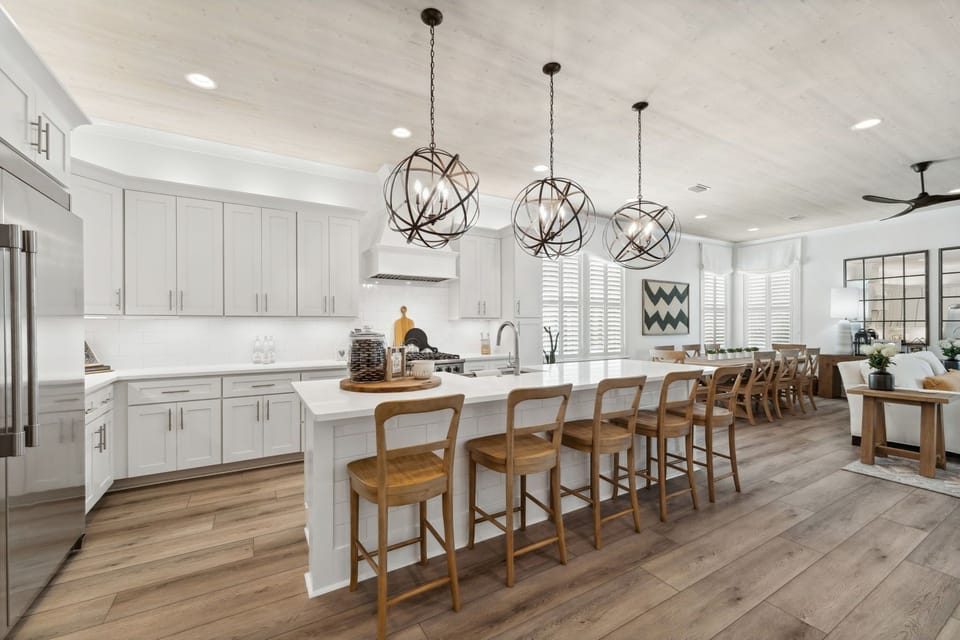 Second Floor Gourmet Kitchen - Bar Seating for 5