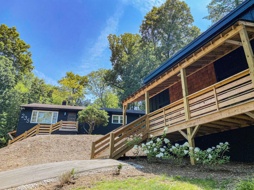 The main house (background) and guest house!