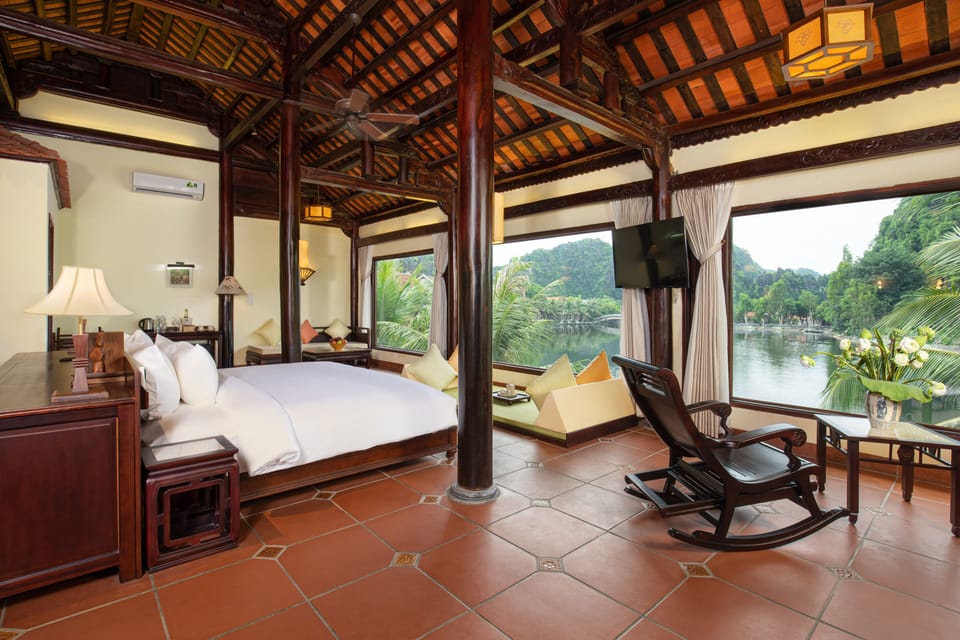 Royal Double Room | Minibar, in-room safe, desk, blackout drapes