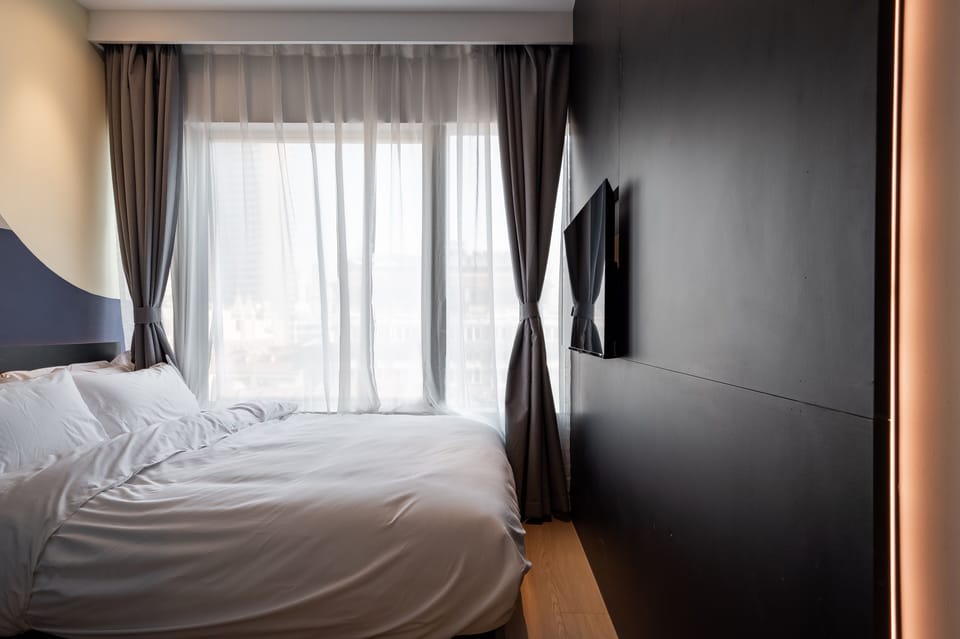Superior King Room | Hypo-allergenic bedding, blackout drapes, soundproofing