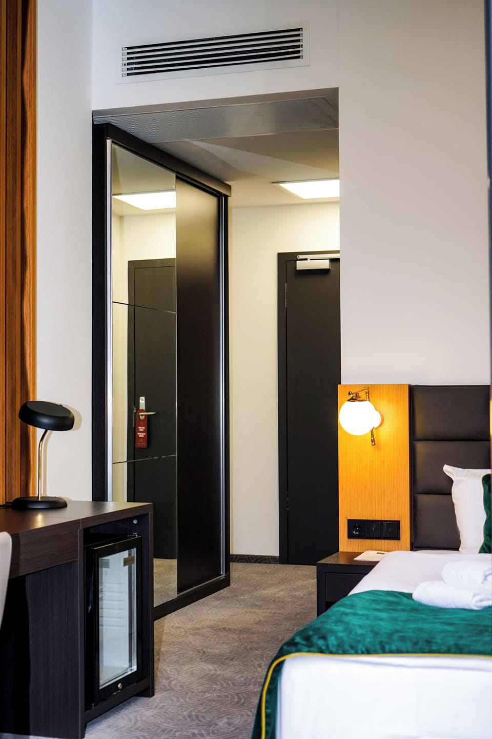 Comfort Single Room | Minibar