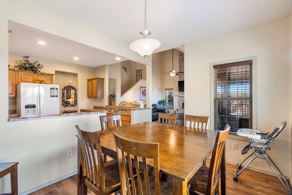 Condo, Multiple Beds, Balcony, Mountain View (Rest Nest in the Heart of Ozark's ) | Dining