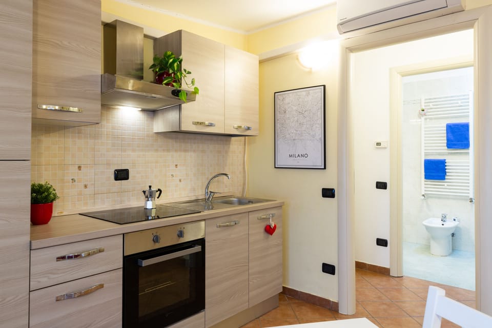Panoramic Studio | Private kitchen | Full-size fridge, microwave, oven, stovetop