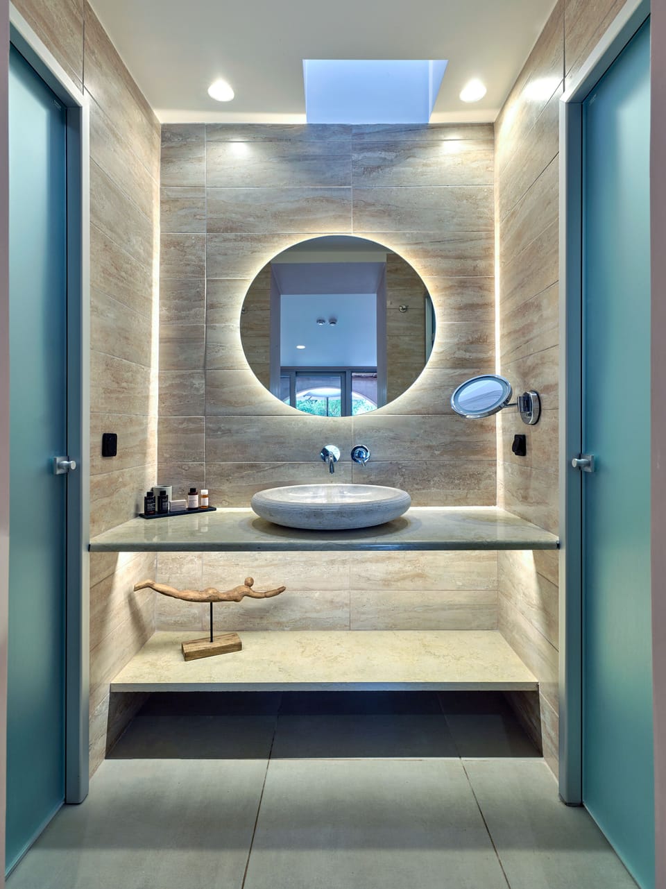 Rainfall showerhead, hair dryer, bathrobes, slippers