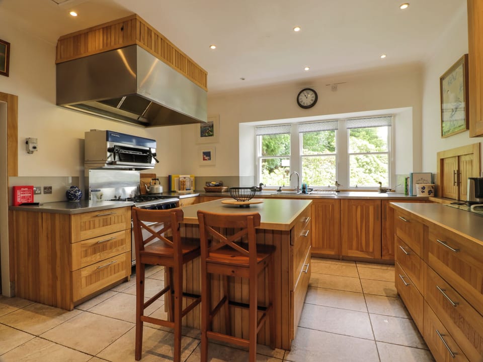 Fridge, dishwasher, electric kettle, toaster