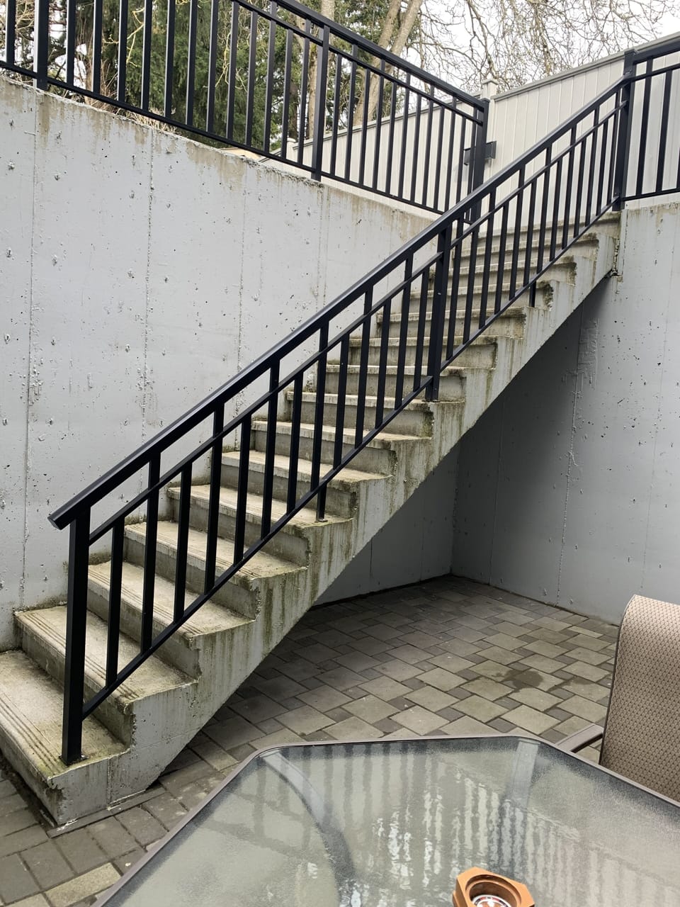 Downstairs to sunken deck & suite entrance