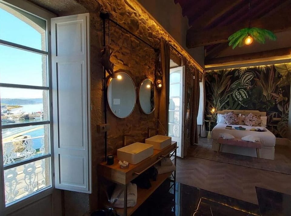 Superior Room, Balcony, Sea View | Premium bedding, free minibar, individually decorated