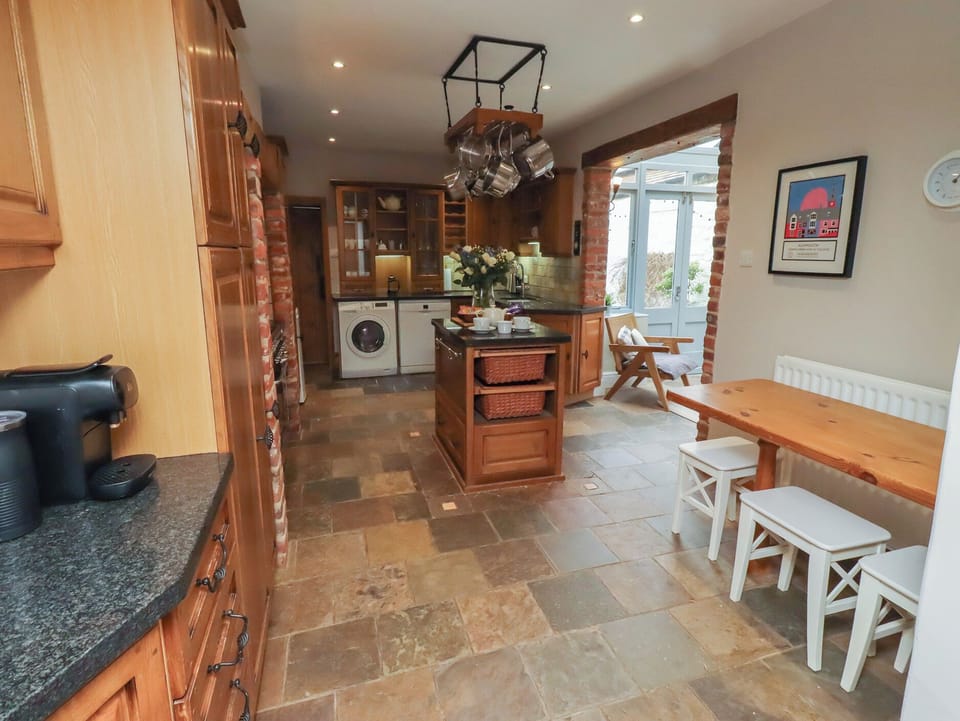 Fridge, dishwasher, electric kettle, toaster