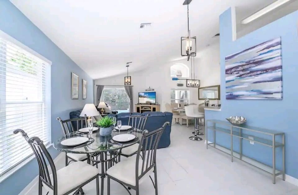 Breakfast Table